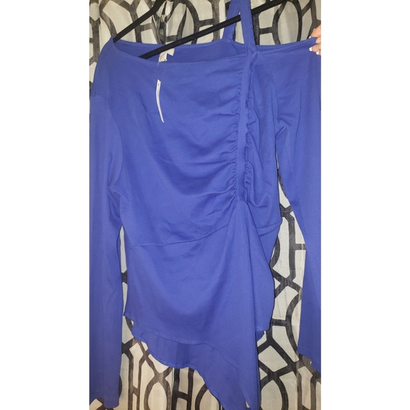 ASOS curve off the shoulder bodysuit - Picture 2 of 3